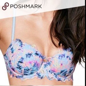 Victoria’s Secret PINK Date Push Up Bra